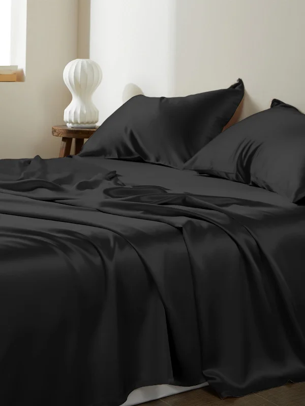 22 Momme Black Silk Sheet Set