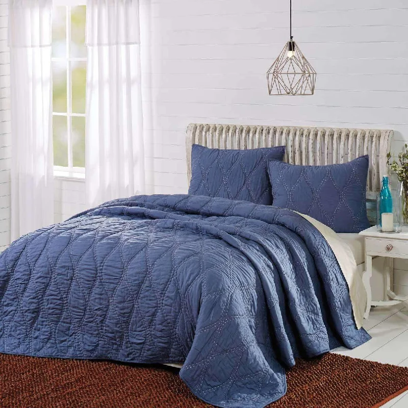 Harbour Navy Queen Quilt 90Wx90L VHC Brands