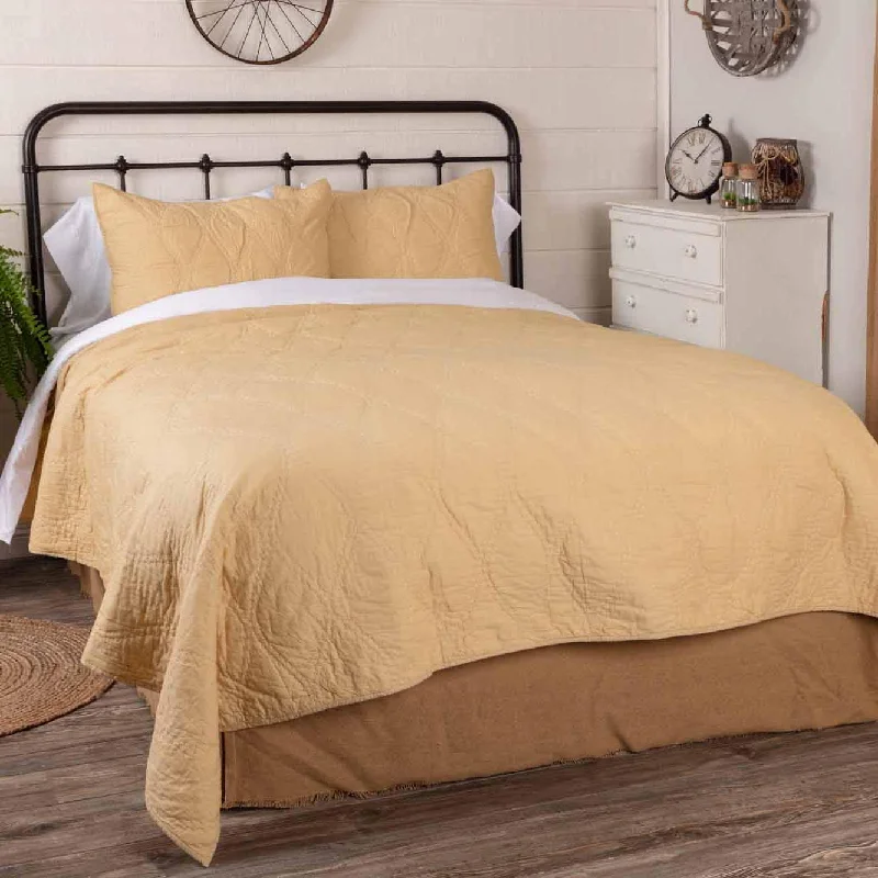 Harbour Sand Queen Quilt 90Wx90L VHC Brands