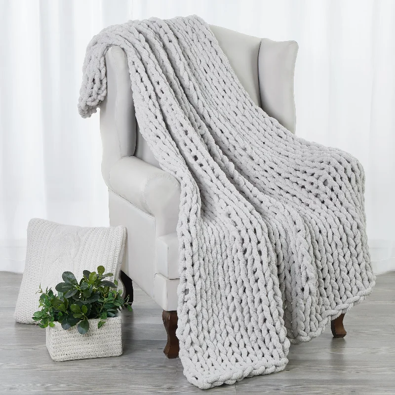 Kathy Ireland Chunky Chenille Plush Throw - 50" x 60"