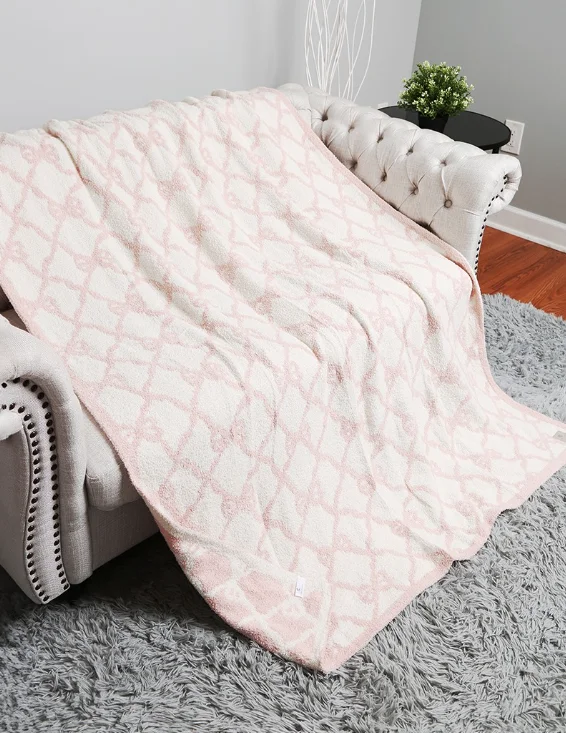 Ribbon Pattern Print Throw Blanket